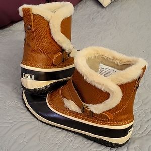 JBU Grizzly Duck Boots sz 9